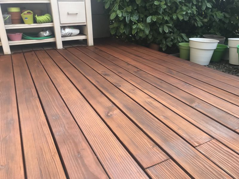 Wood Deck Refinishing